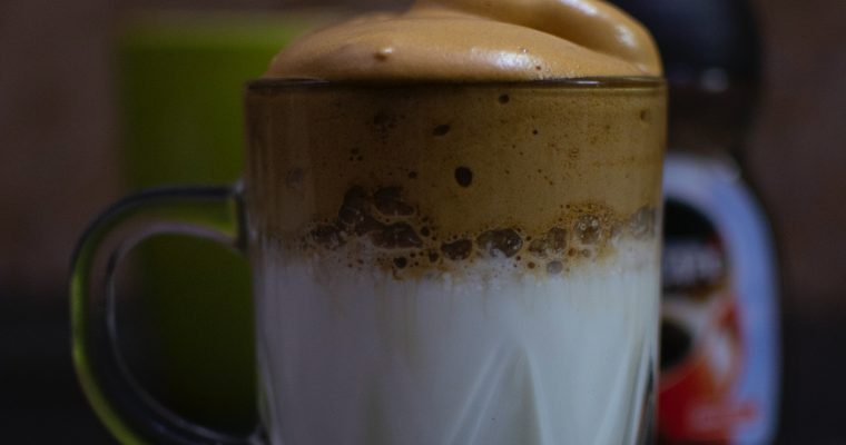 Easy Dalgona Coffee Recipe (Whipped Coffee)